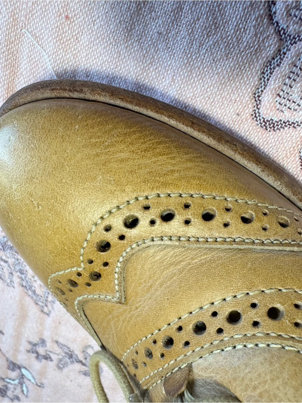 FRYE Maggie Wingtip Oxford Heeled Shoes Tan Leather Brogue Block Heel 74500 6B